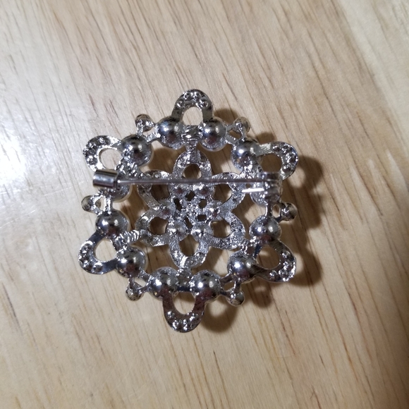 🌹Mint 4 Silver and Gold Tone Brooches NWT - Picture 3 of 7